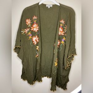 womens green short sleeved cardigan!